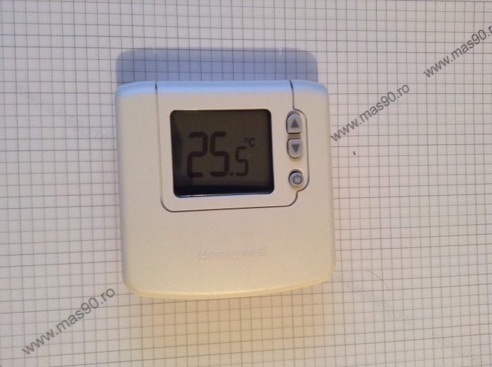 Termostat Honeywell DT90A 000
