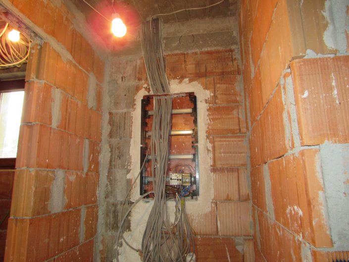 Proiect V&V Electrice si Automatizari Curenti Slabi 006