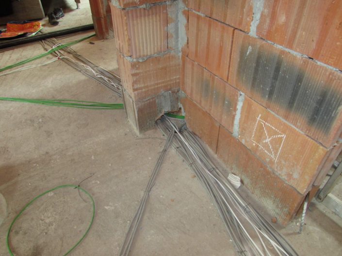 Proiect V&V Electrice si Automatizari Curenti Slabi 024